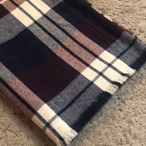 D&Y Plaid blanket scarf